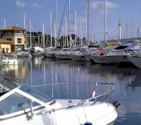 L Oasis Marine St Raphael *